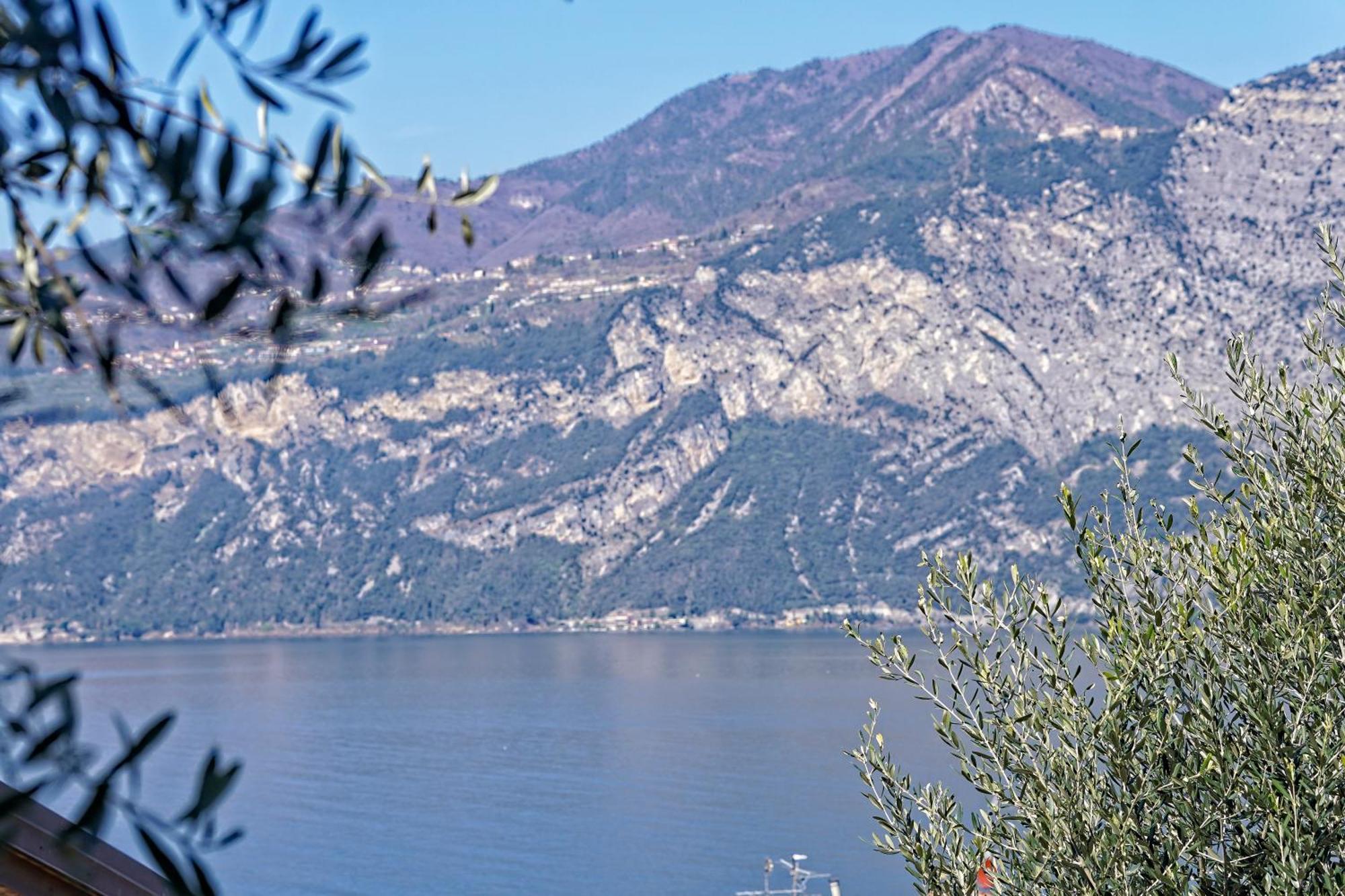 Ca De L'Angelon -- Vittoria House Villa Brenzone sul Garda Room photo